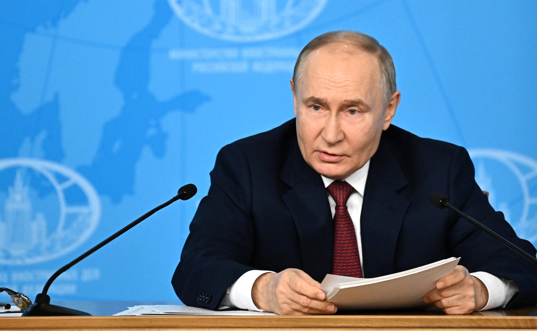 «Путин не в том положении, чтобы диктовать такие условия Украине» — политолог Михаил Савва