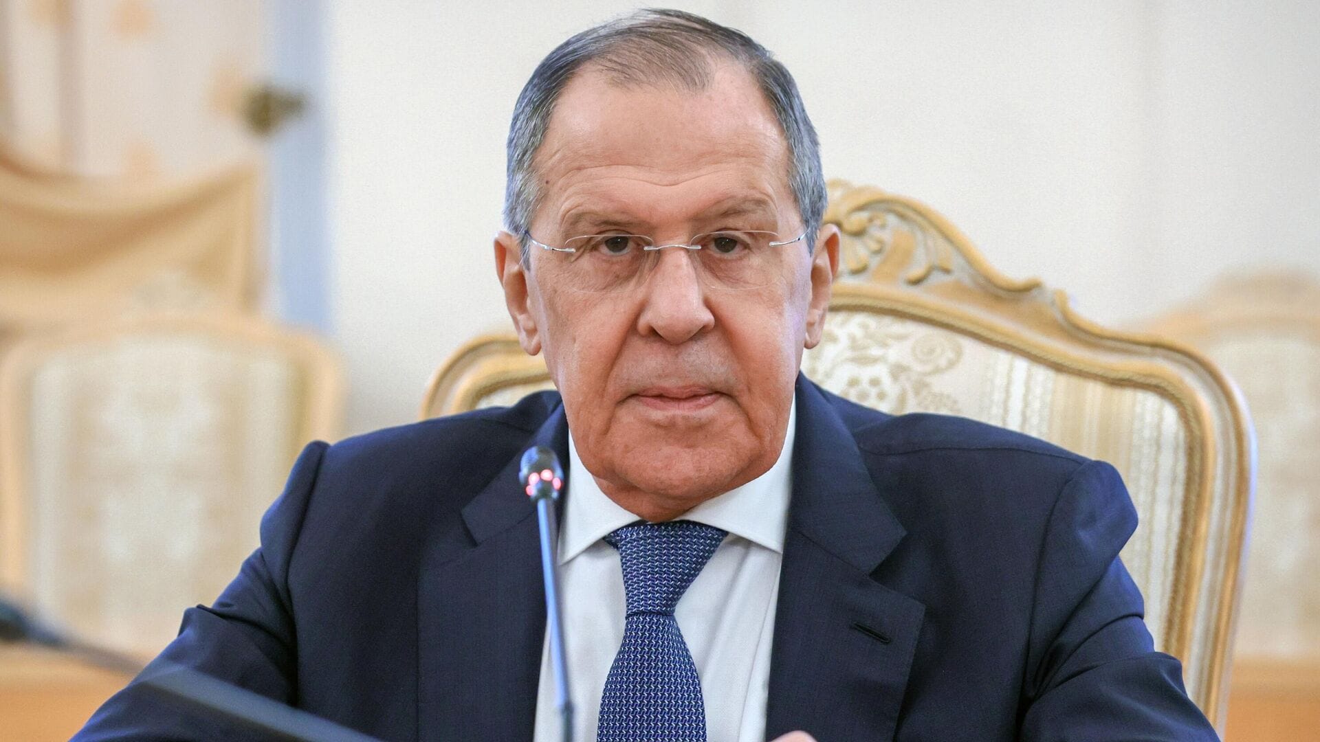 Три страны закрыли небо для пролета самолета главы МИД России Лаврова в Белград — Danas