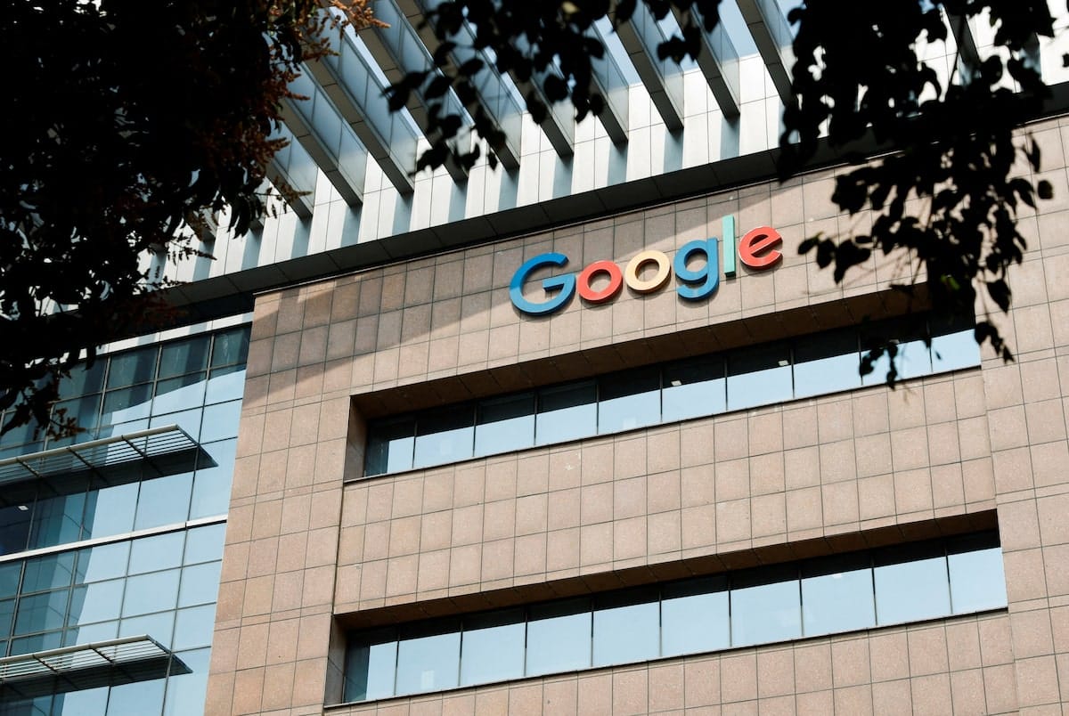 Google вложит $15 млрд в строительство дата-центра для ИИ в Индии, что станет крупнейшей инвестицией компании в этой стране